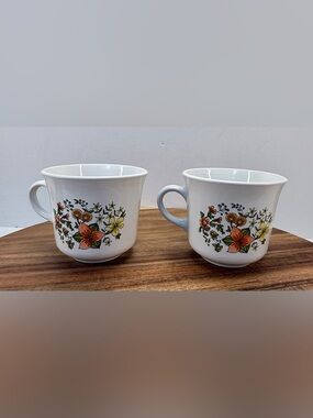 Vintage Corellle Indian summer tea cup White Floral  Mugs- Set of 2